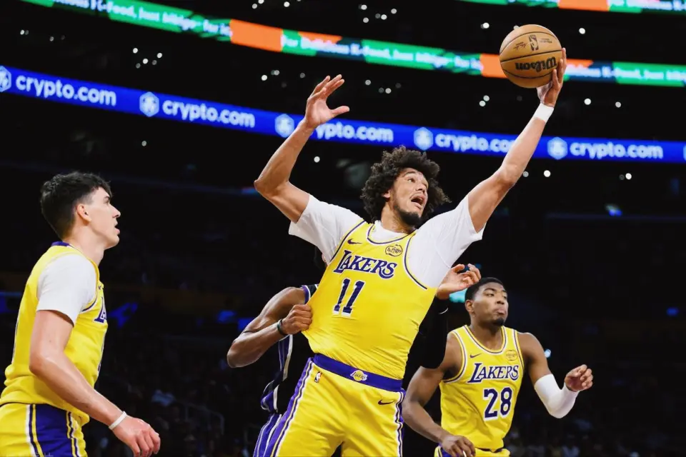 拉拉维亚, 替补, stron