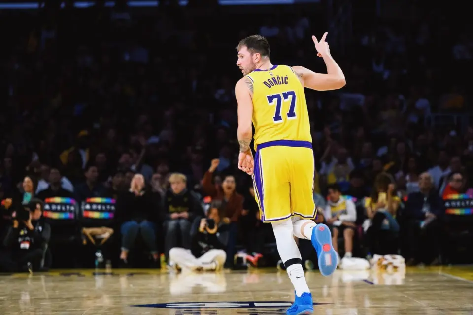 主力累, 教练组犯难, 东契奇尽力